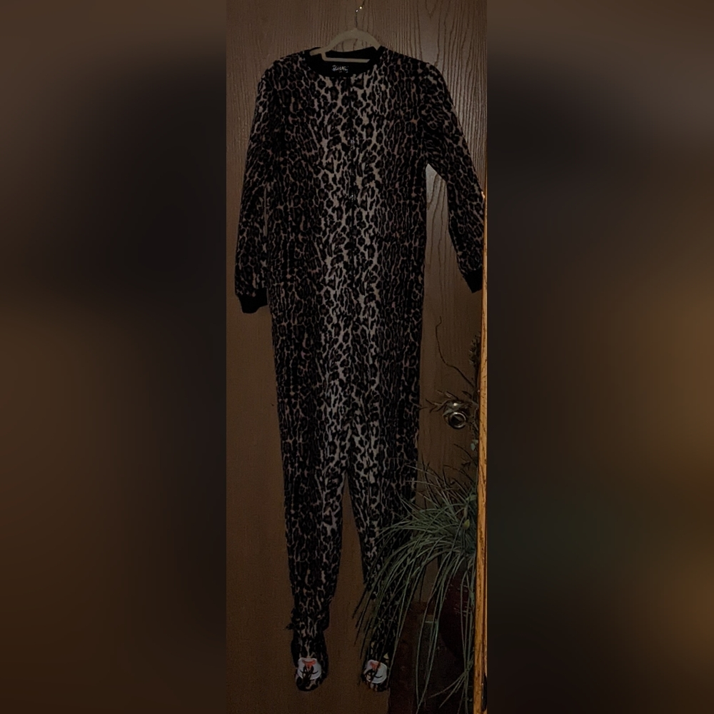 Nick & nora footed pajamas size S - Picture 7 of 14